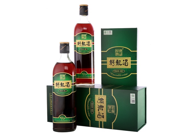 喝过鹿鞭酒鹿茸酒但鳄鱼酒你了解吗