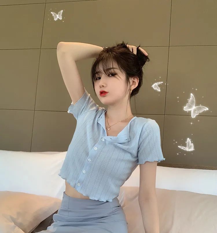 大胸显瘦穿搭tips                     我们先来说一说大胸女生