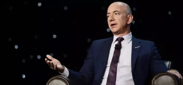 从最开始,杰夫·贝佐斯(jeff bezos)就一直在提醒他的团队:在亚马逊