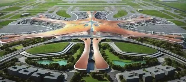 青岛胶东国际机场投运 "光伏 机场"开启绿色能源新模式