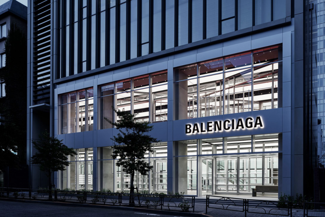 巴黎世家balenciaga青山旗舰店最新改造形象设计