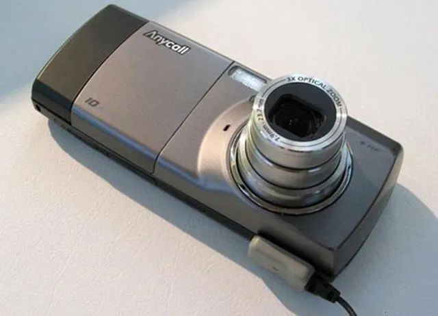 自动伸缩摄像头的手机图片
