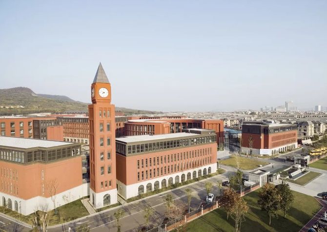 中国也有大师级的校园设计 南京外国语学校方山分校