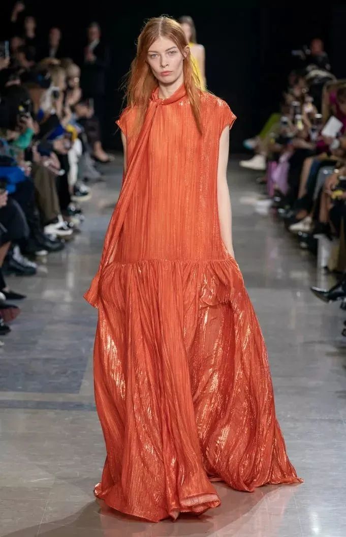 2021春夏连衣裙流行趋势_风锐视觉陈列机构-商业新知