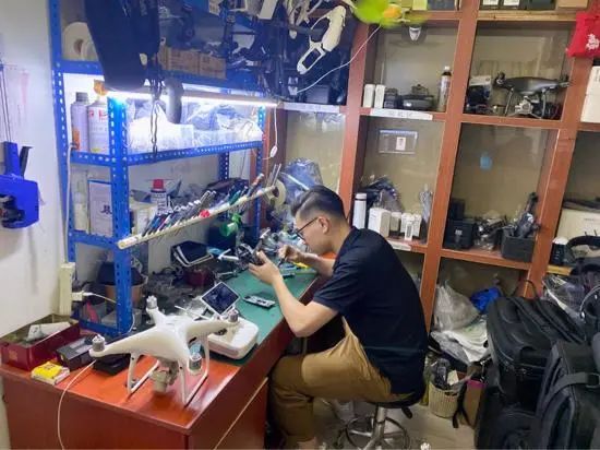 职场 新秀 无人机修理师 一年修理超过500台 无人机网 商业新知