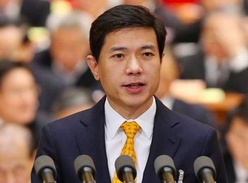新知图谱, 两会 ▏农民退休、严惩学校霸凌,下调刑事责任年龄,离婚过错方少分或不分财产