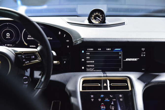 汽车本是一个不适合听音乐的环境,但bose却把它转变为移动的音乐厅