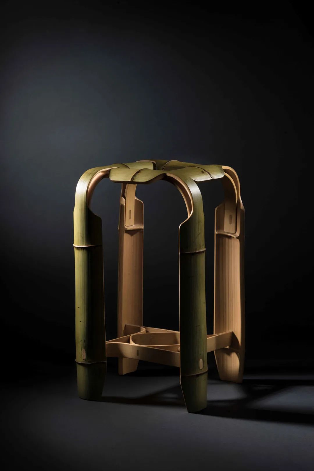 那么我们就来看看竹材质如何运用到产品上的吧01-blak forest_ bamboo