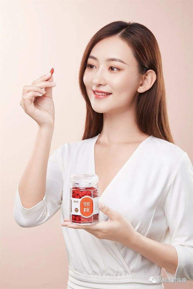 新知达人, 疫情100多家门店无法营业,靠私域月销售额翻20倍,他说:"