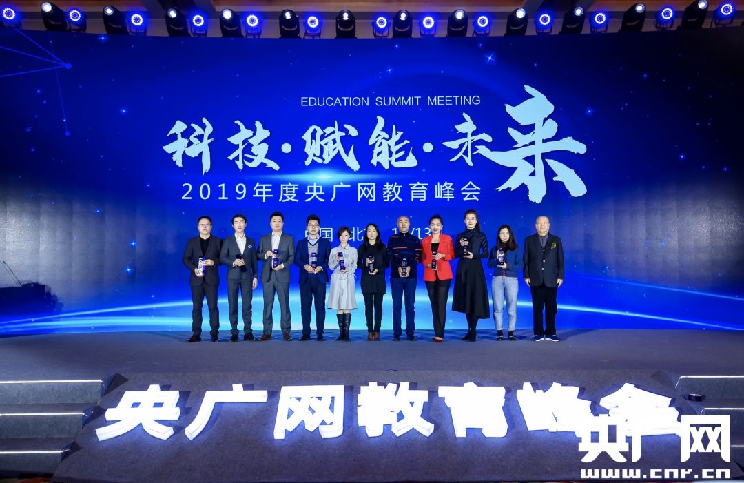 新知图谱, “辞职后,我的收入是工资的10倍”:最会赚钱的人,都在做这件事