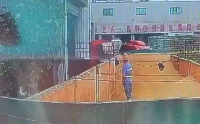 文琳资讯, 青岛啤酒回应：全部封存，紧急报警！网友：不敢喝了