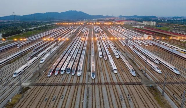 中国高铁四最：最忙、最贵、最长、最快，你猜到了吗？