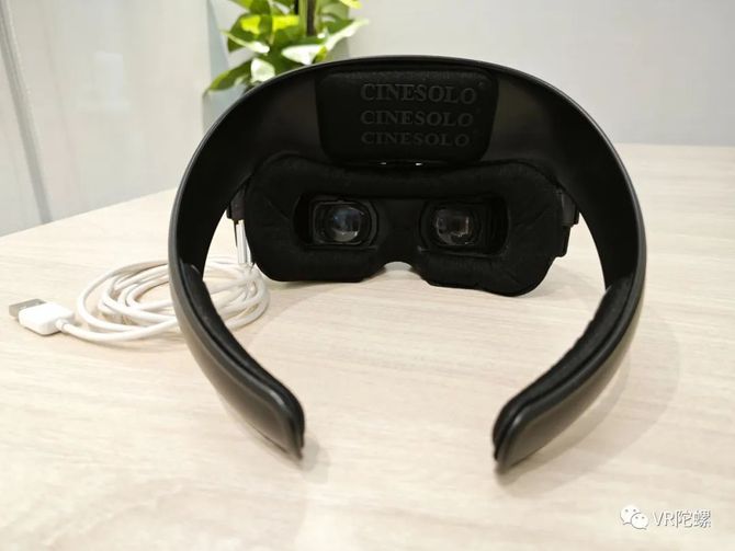 VR陀螺, 评测丨CINESOLO V1：不到200g的820英寸巨幕VR观影头显体验如何？