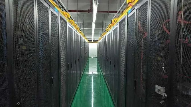 海峰看科技, 算力中国行：在“塞上江南”，窥见直达天际的算力＋运力“画卷”