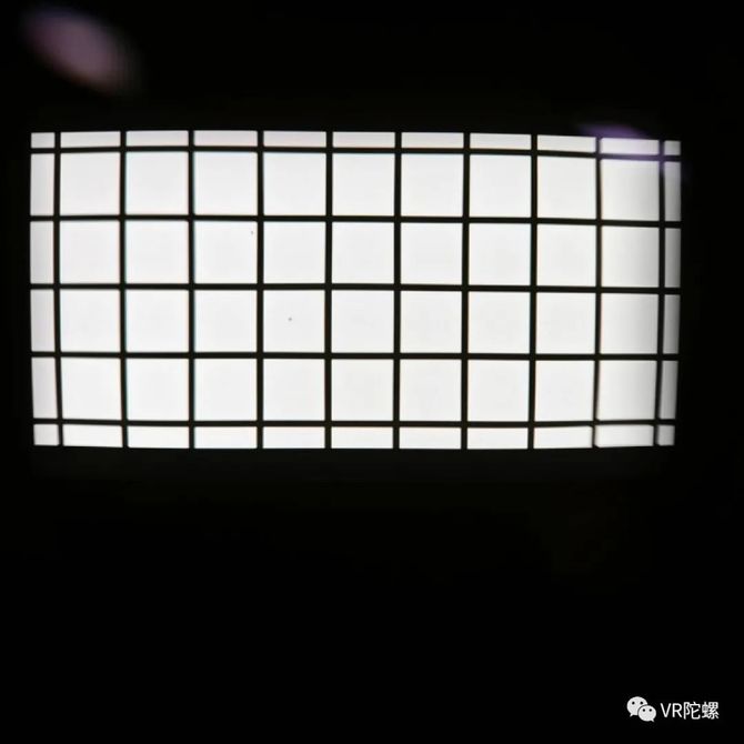 VR陀螺, 评测丨CINESOLO V1：不到200g的820英寸巨幕VR观影头显体验如何？