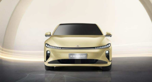 长安汽车发布了启源a07的预告图,这是长安全新子品牌"启源"的首款车型