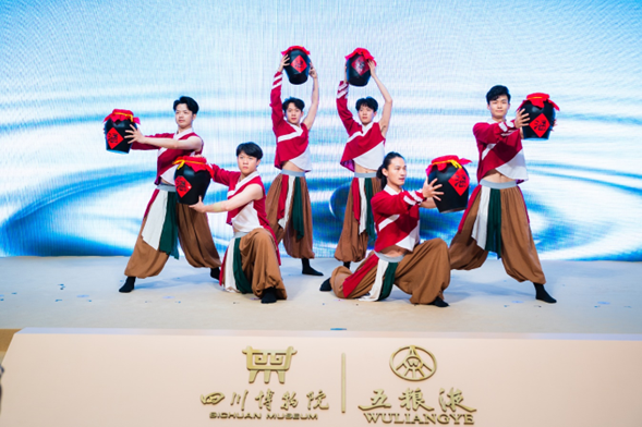 五粮液：中国品牌日上海成都联展，展示“和美”品牌魅力