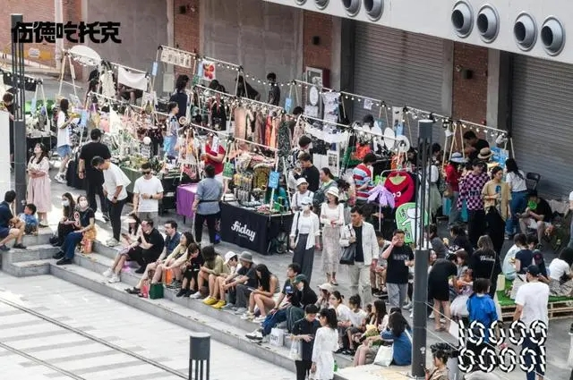 中购联, 购物中心为何越来越青睐「市集」？