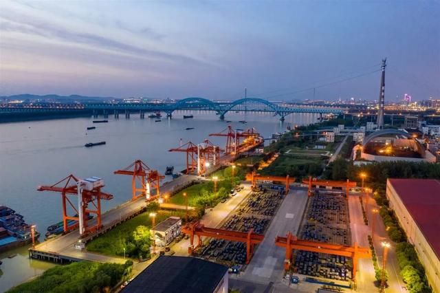 商业地产精选, 新趋势？——工业旅游：文旅发展新模式
