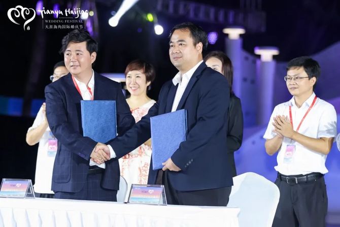 郑荣翔, 强强联合！DR钻戒与三亚旅文集团战略签约