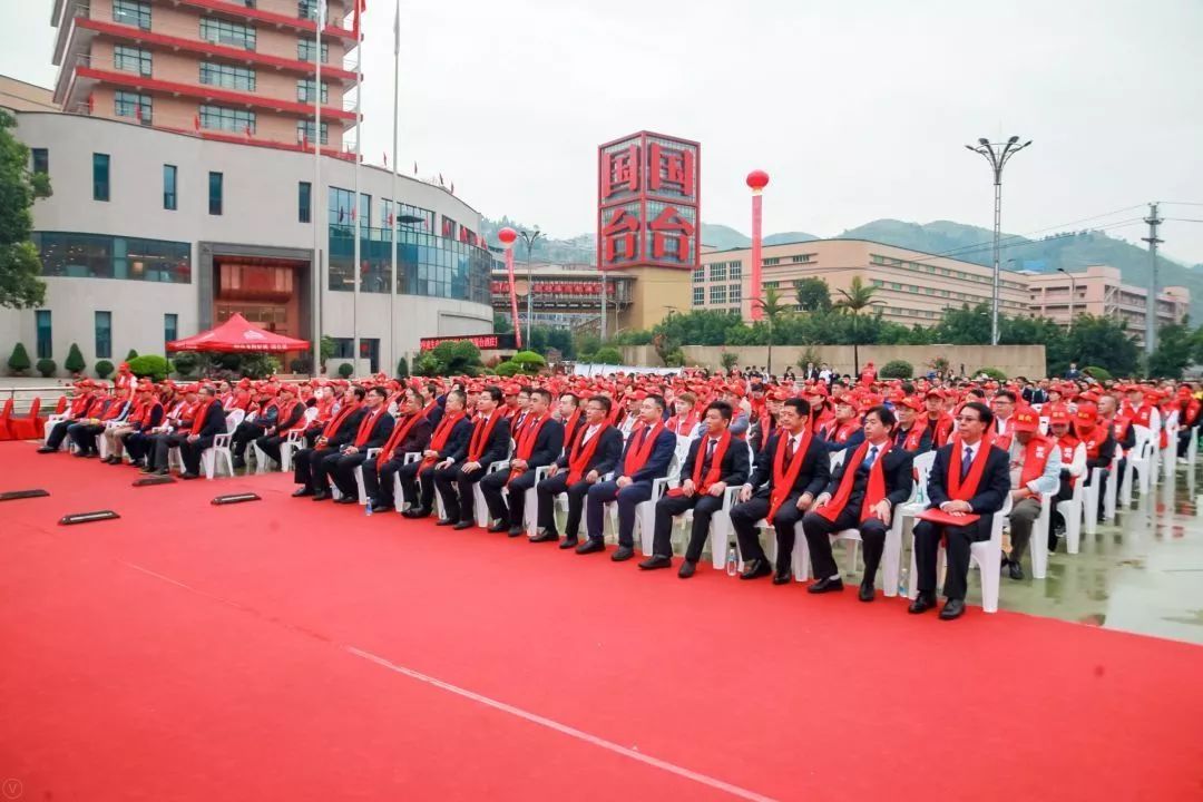 新知图谱, 独家||打卡茅台镇角逐“窖主”宝座,国台酒缘何醉倒300位酒商?