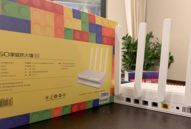 新知图谱, 360 5S 防火墙:这个路由器想玩转你残留的童心,但……