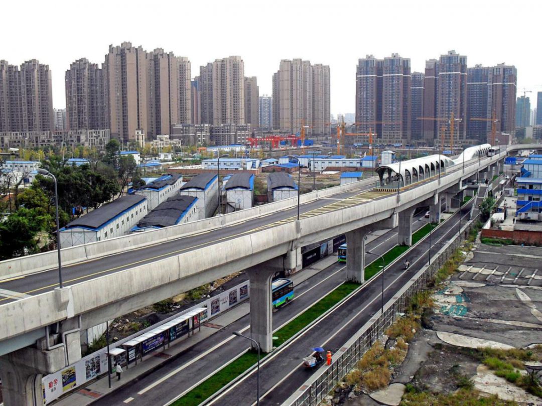 新知图谱, 深度分析!高架桥侧翻事件:究竟是该谁来承担责任?