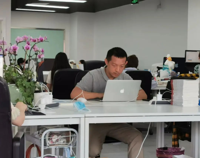 新知达人, 北大数学天才柳智宇下山还俗:主动要求降薪至2万……