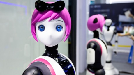 特斯拉和达闼，谁将撑起人形双足机器人的未来？