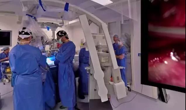 新知达人, 除了模拟手术教学，VR在医疗领域如何应用？| 硅谷最新