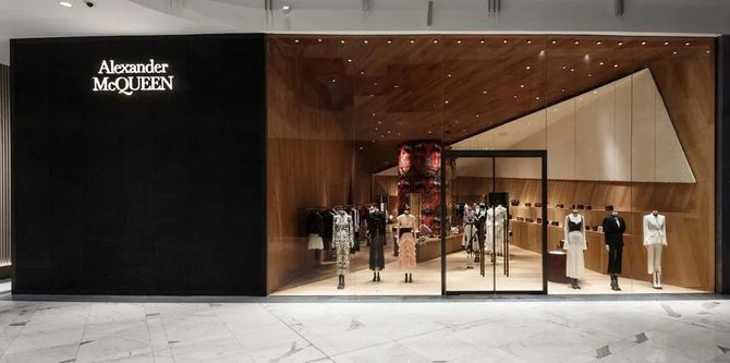 【1073期】亚历山大·麦昆(alexander mcqueen)旗舰店,英国著名奢侈