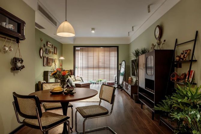 80平复古装修风格温润木作清新抹茶绿