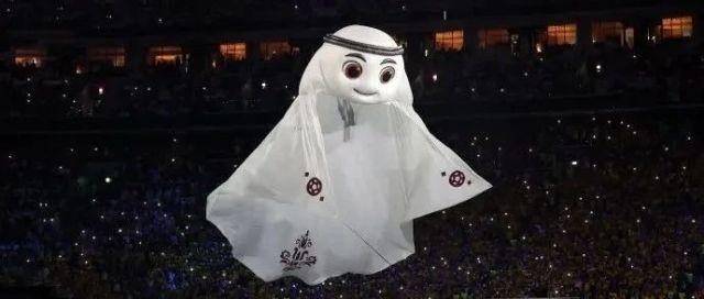 卡塔尔世界杯开幕，不愧是土豪国！花掉2000多亿的各种设计亮了！