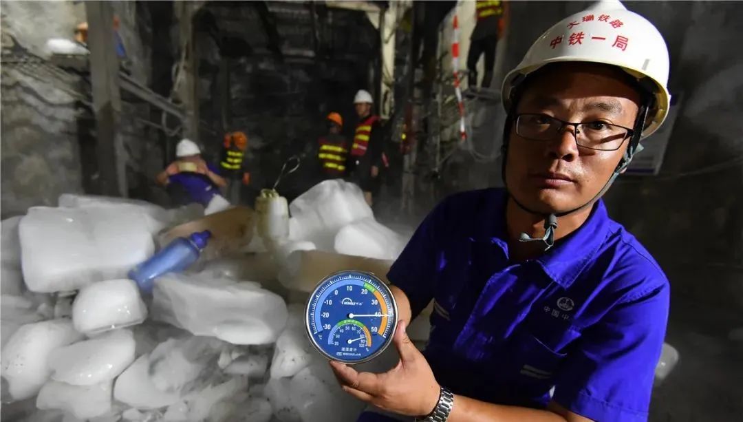 中国挖通大柱山隧道这事儿，请让它上热搜-锋巢网