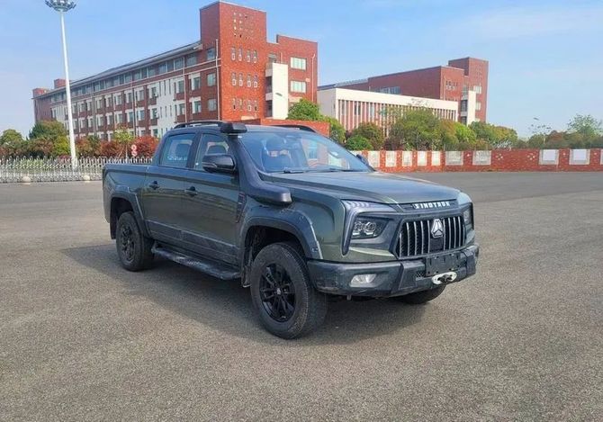 潍柴20t发动机中国重汽全新大皮卡越野版亮相工信部