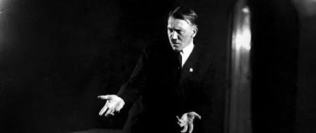 希特勒是怎样训练自己的演讲能力的？