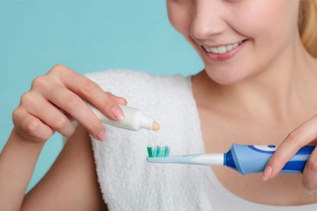 刘旷, 电动牙刷：usmile、飞科、徕芬“快马加鞭”