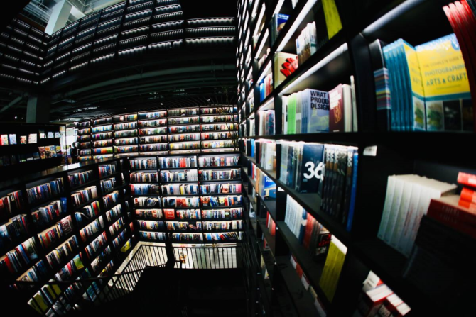 新知达人, 消费时代的 “ 网红书店 ”