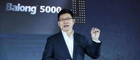 ​端到端能力爆发 华为5G折叠屏手机将亮相巴展
