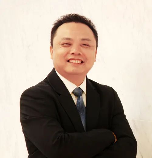 鸿利智汇公布新任董事长原董事长被授予名誉董事长