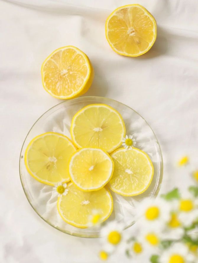 朋友圈配图夏天是柠檬味的