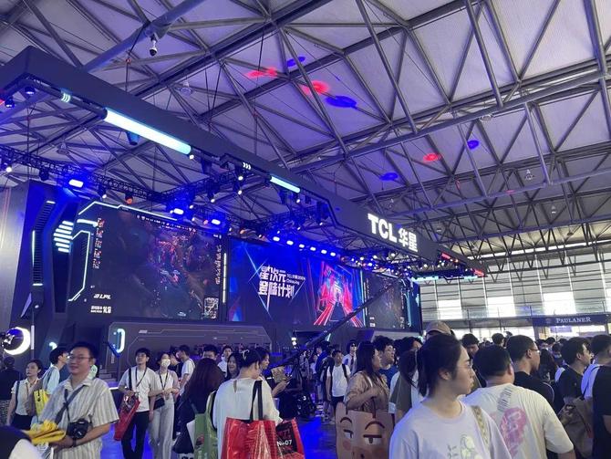 Xiaguang Society, at ChinaJoy, waits for the belated spring