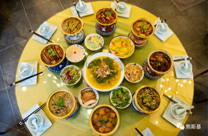 共和旅游美食(共和有什么好玩的景点)