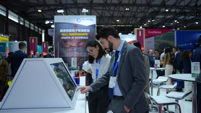 刘小雨, 海虹老人新品有机硅防污漆亮相Marintec China