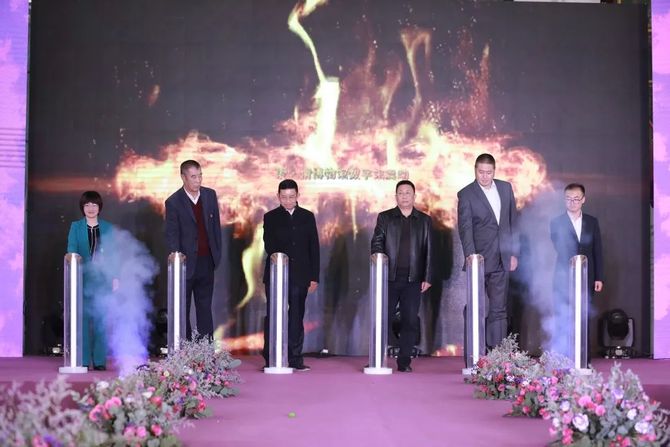 新知达人, 云南城市建设职业学院举行爱·情博物馆“石榴籽”受赠仪式