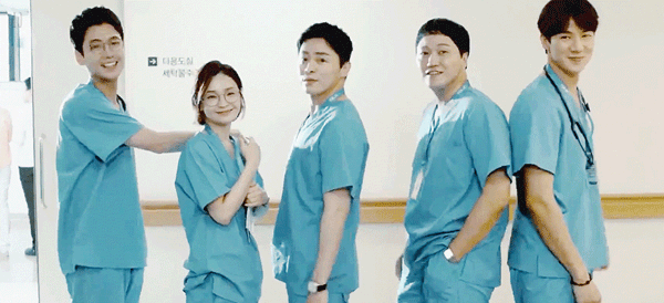 新知图谱, “机智生活”系列的综艺智慧:韩国剧综之间也有共通的创作经验?