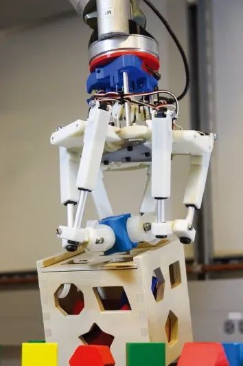 而不同用途的 stewart-gough 平台构型设计也不同,作为隔振平台时