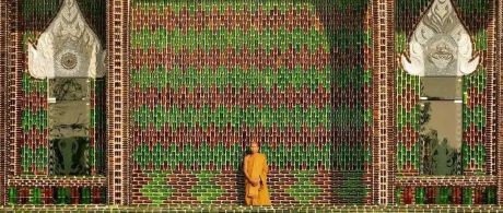 泰国150万个回收酒瓶造就全球最大“百万瓶寺”！看可持续环保建筑如何打造？