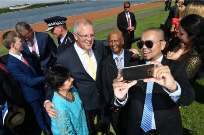 澳洲国庆日近3万人入籍 中国移民排第二 澳洲财经见闻 商业新知