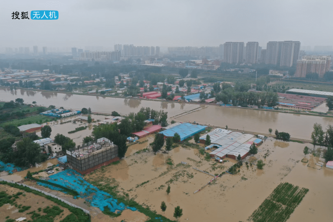 郑州洪水航拍图图片